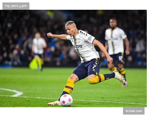 安东尼·戈登六次射门全部射正展现极致效率 安东尼·戈登六次射门全部射正展现极致效率